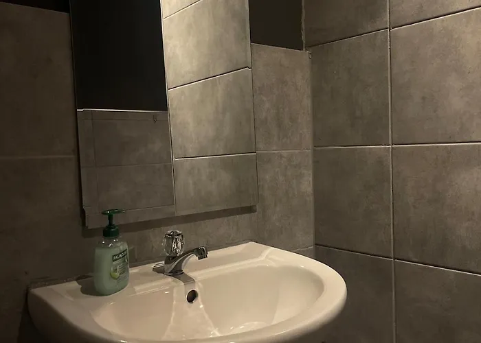 Grosszuegiges City-haus Mit 6 In Ideal Fuer Gruppen & Business Apartment
